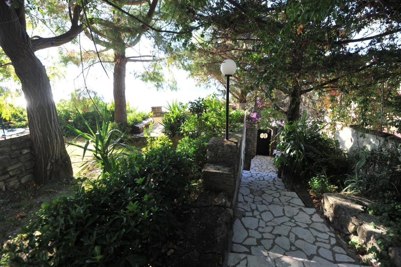 Villa Theodora View Apartments Eleni Agios Georgios Pagon Exteriér fotografie